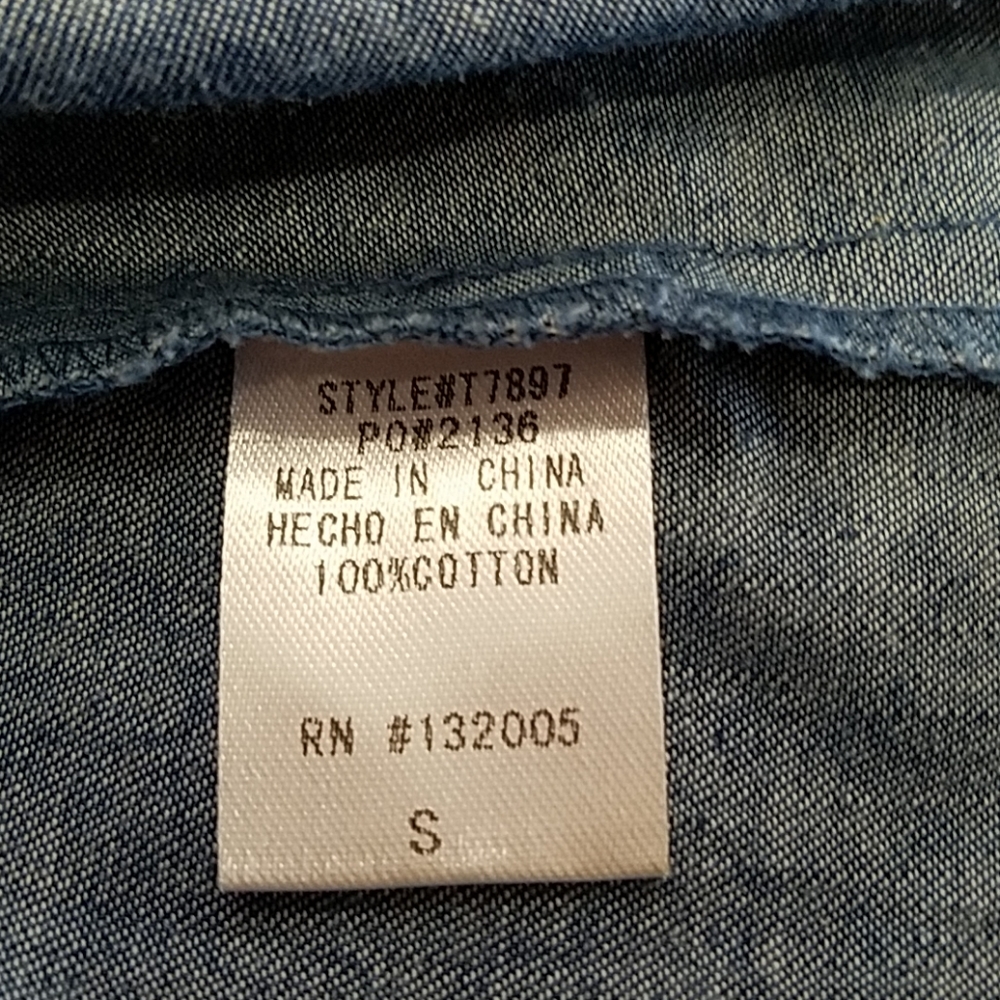 GUC entro Denim Embroidered Top Size Small - Picture 5 of 6
